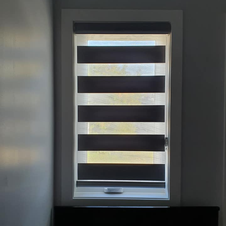 Custom Room Darkening Zebra Blinds: Combining Functionality and Aesthetics 5